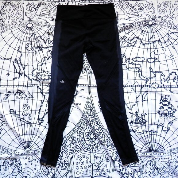 alo || Sheer Mesh Cut-out Epic Leggings in Black - Picture 11 of 13